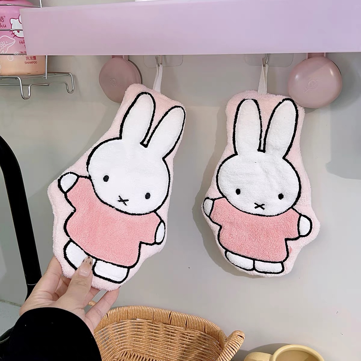 Kitchen Gadgets New Products - ผ้าขนหนูห้องน้ำลายมิฟฟี่การ์ตูนนุ่ม แห้งเร็ว สำหรับแขวน ผ้าเช็ดทำความสะอาดในครัว ผ้าเช็ดมือเด็ก ของใช้ในบ้าน